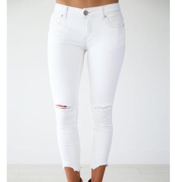 Free People Denim - 💣 Free People Cropped Denim Jeans 💣